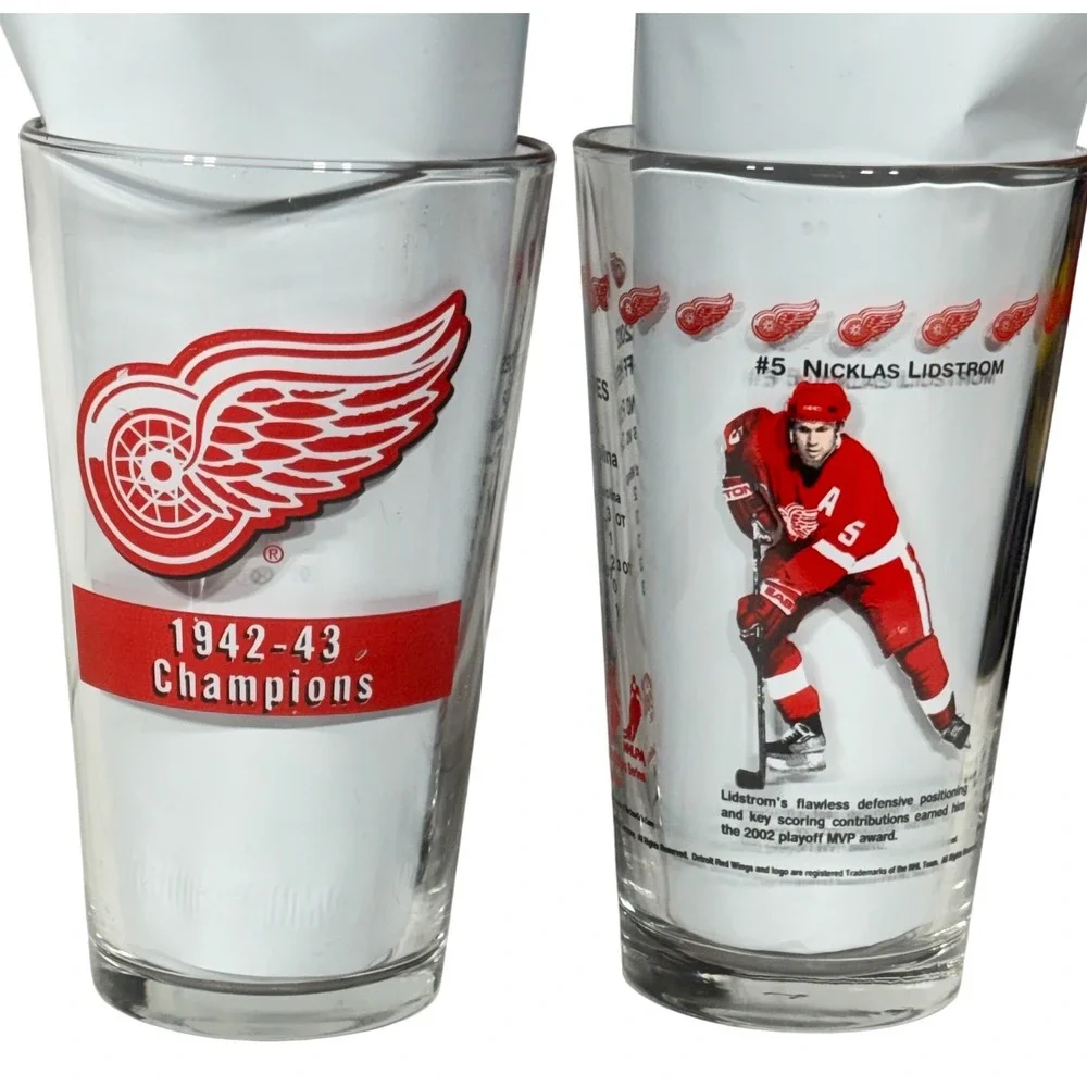 Arbys Detroit Red Wings 2002 Playoff Heroes Glass Nicklas Lidstrom Scotty Bowman